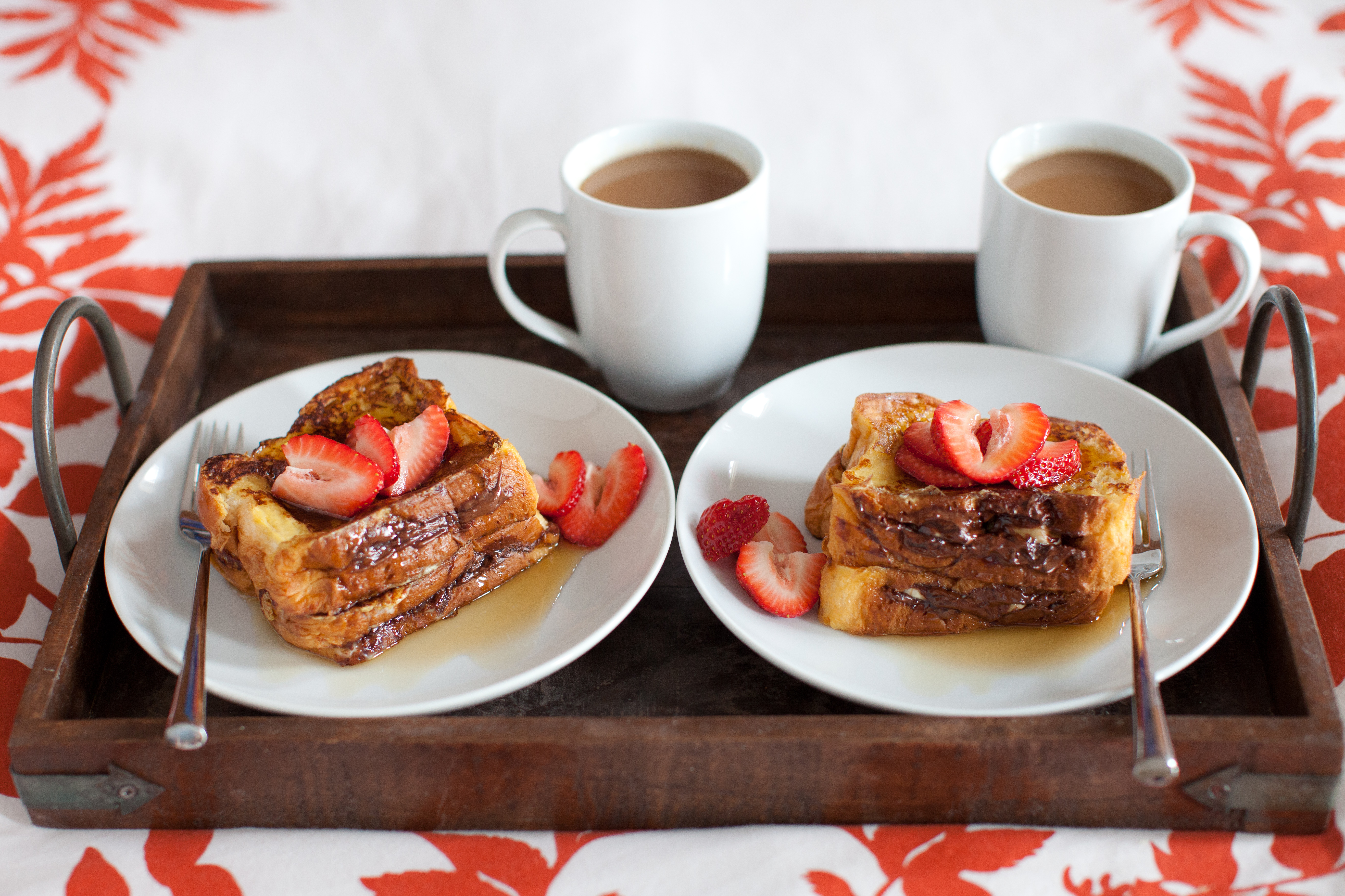Вкусного утра картинки красивые. Красивый завтрак. Завтрак с кофе. Завтрак с кофе на двоих. Романтический завтрак.