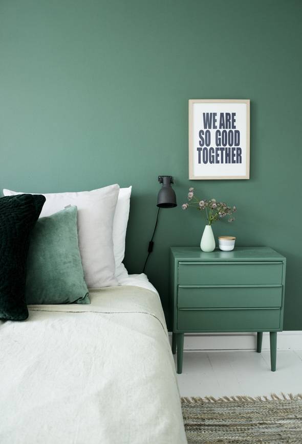 the-best-paint-colors-for-small-rooms-best-paint-colors-for-small-rooms-green-bedroom-571e41ffa45f30b81220d00b-w1000_h1000